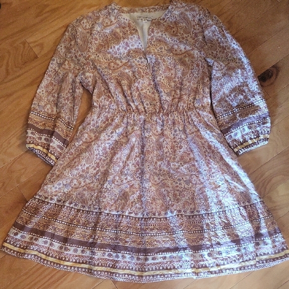 FRYE AND CO. Dresses & Skirts - FRYE AND CO. Cream Floral Dress